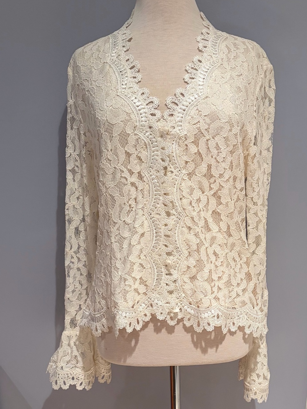 Ivory Floral Lace Long-Sleeve Blouse